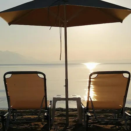 Mare Beach Ставрос