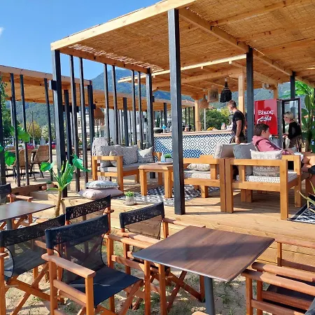 Mare Beach Апартаменты *